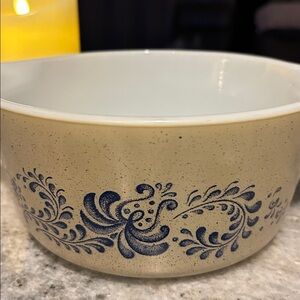 Vintage Pyrex Homestead #474 1.5 L